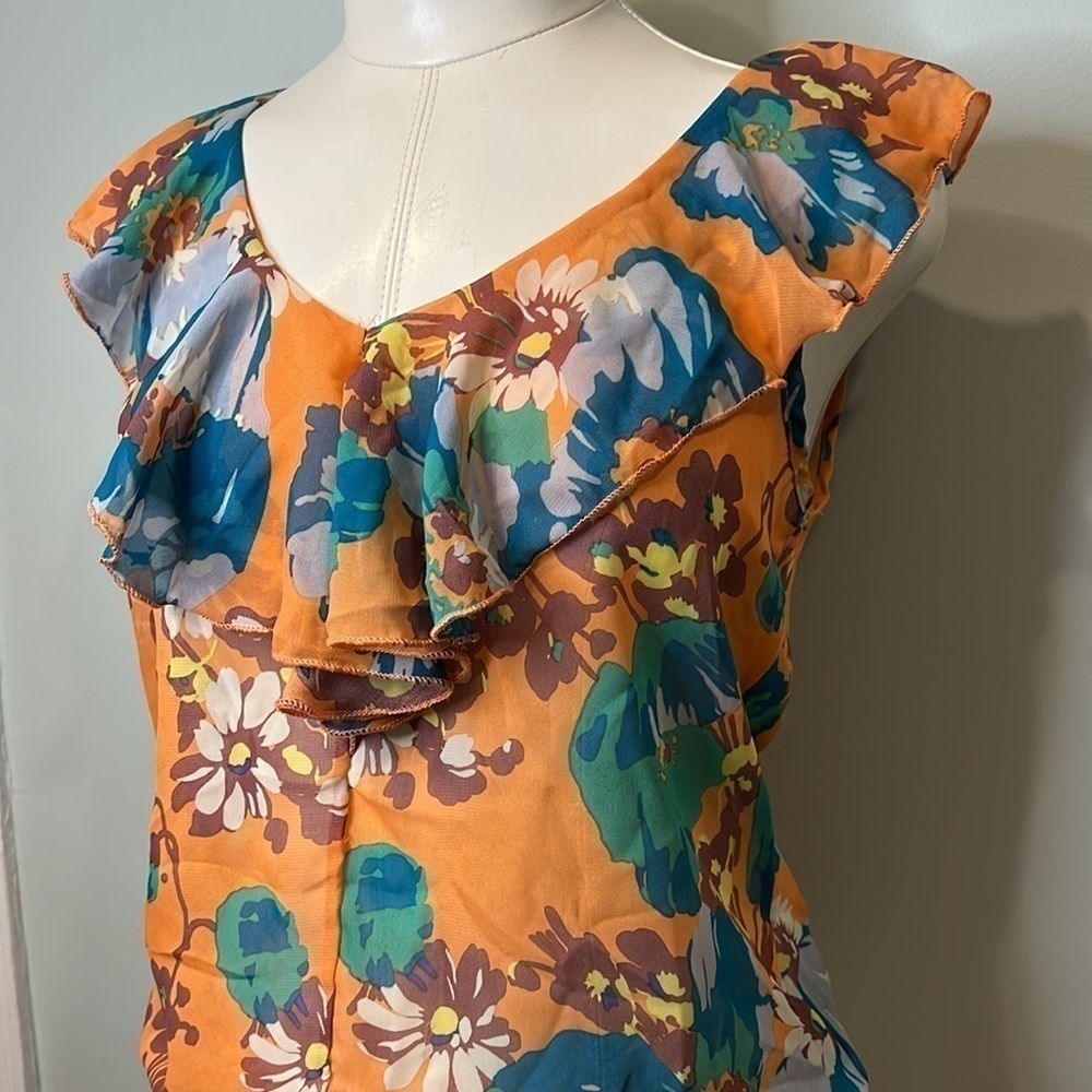 Floral Top - Picture 2 of 11